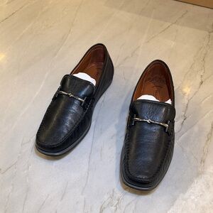 Section X- Men’s Black Leather Loafers NWT